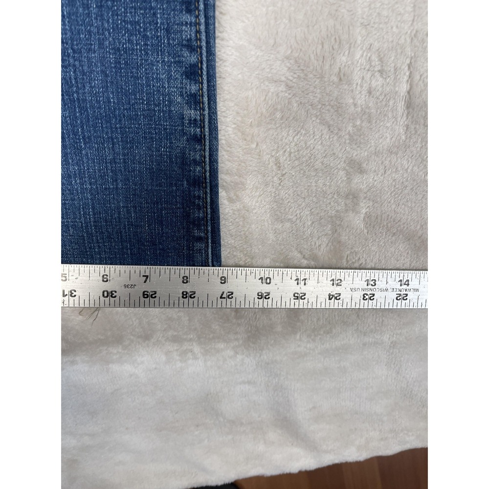 Levis 515 Jeans Womens 8 Blue Boot‎ Cut Stretch Denim Distressed Raw Hem Classic - Picture 6 of 14